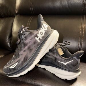 Hoka Clifton 9  Women’s Running Shoes 1127896-BWHT Size 6.5 Used For Display